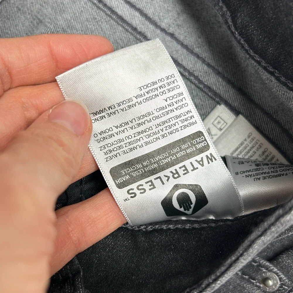 Levi’s brand new 721 high rise skinny ankle jeans so so stunning. Paid 99+tax - Picture 11 of 12